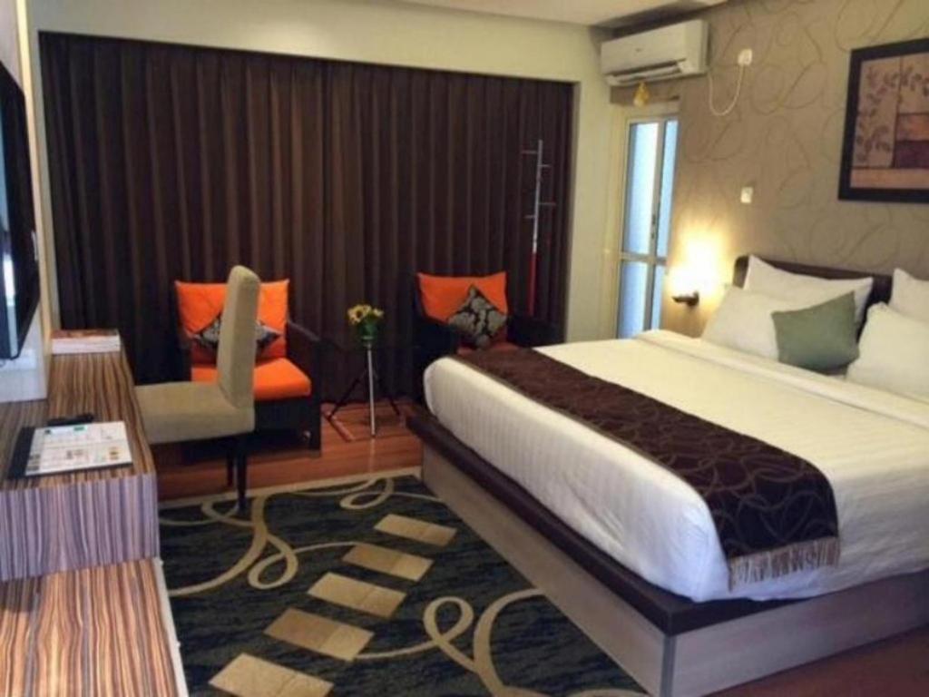 Hotel Palmy Tanjung Redep Luaran gambar